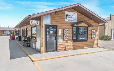 Hansen Inn and Cabins