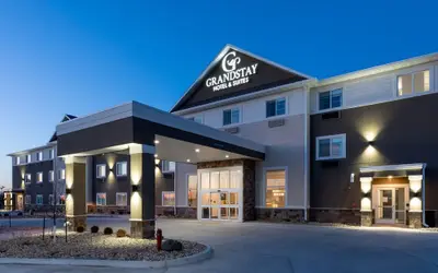 GrandStay Hotel & Suites Algona IA