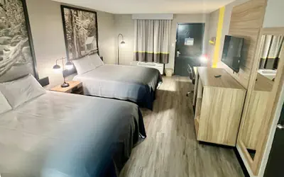 Super 8 by Wyndham Manchester TN