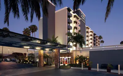 Four Points by Sheraton Los Angeles Westside