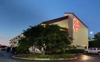 Red Roof Inn St Louis - Westport/ Maryland Heights
