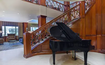 Crowne Plaza Knoxville Downtown University by IHG