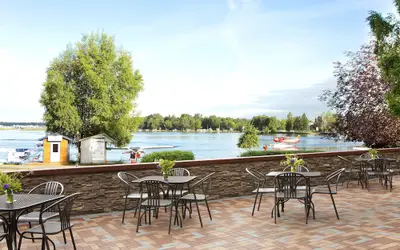 The Lakefront Anchorage