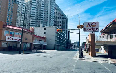AC Lodge by Beach and Boardwalk