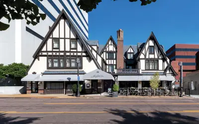 Seven Gables, St. Louis West, a Tribute Portfolio Hotel