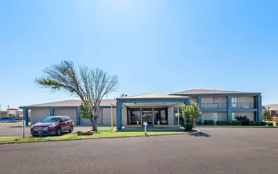 Quality Inn Plainview