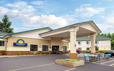 Days Inn by Wyndham Marquette