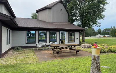 Nisswa Hotel and Suites