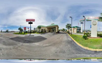 Econo Lodge Inn & Suites Gulfport Airport