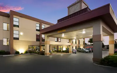 Red Roof Inn & Suites Columbus - West Broad