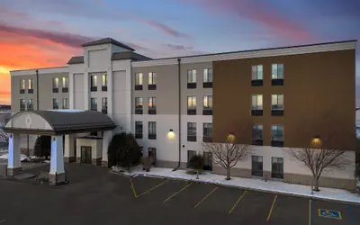 Holiday Inn Express Fargo-West Acres by IHG