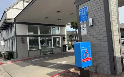 Studio 6 Corona, CA - West