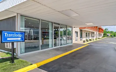 Travelodge by Wyndham Bloomington