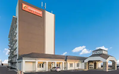 Orangewood Inn & Suites Kansas City Airport