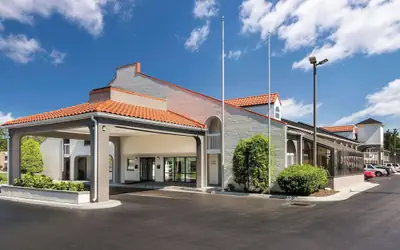 Rodeway Inn At Fort Lee