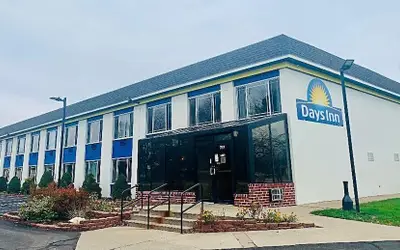 Days Inn by Wyndham Holland