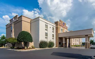 Comfort Suites Knoxville Airport