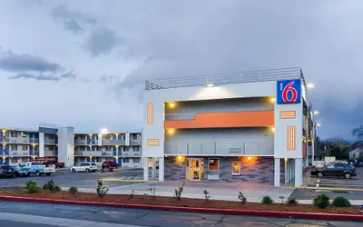 Motel 6 Denver, CO – Downtown