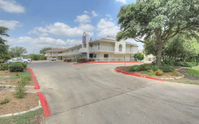 Motel 6 San Antonio, TX - Fiesta