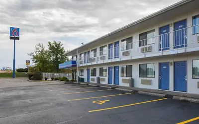 Motel 6 Rochester, MN