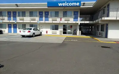 Motel 6 Pendleton, OR
