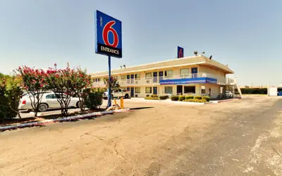 Motel 6 Irving, TX - Dallas