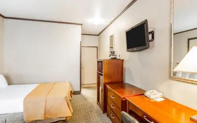 Baymont by Wyndham Chandler I-10