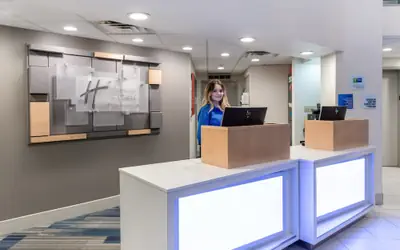 Holiday Inn Express & Suites Scottsburg by IHG