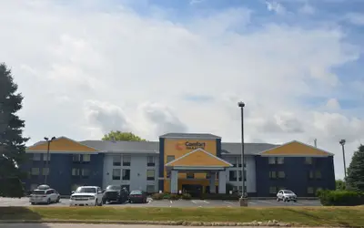 Comfort Inn & Suites Maumee - Toledo (I80-90)