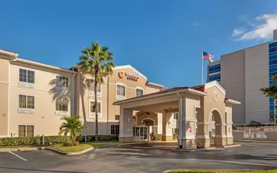 Comfort Suites Downtown