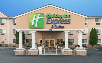 Holiday Inn Express & Suites Burlington by IHG