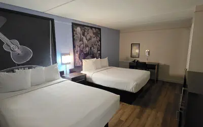 Super 8 by Wyndham Austin South / I-35