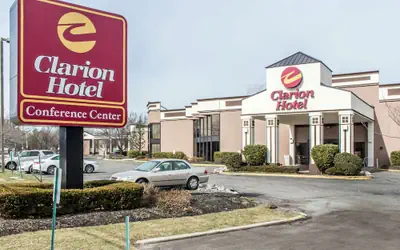 Clarion Hotel & Conference Center Ronkonkoma MacArthur Airport