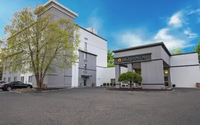 La Quinta Inn & Suites by Wyndham Danbury