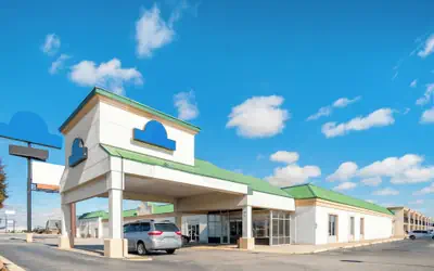 OYO Hotel Oklahoma City South I-35 and SE 29th