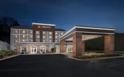 La Quinta Inn & Suites by Wyndham Downtown Asheville
