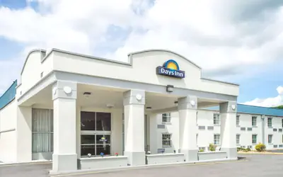 Days Inn by Wyndham Roanoke/Hollins Near I-81