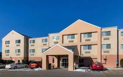 AmericInn by Wyndham St. Cloud MN Shopping Area