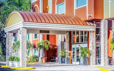 Holiday Inn Express & Suites Bradenton West by IHG