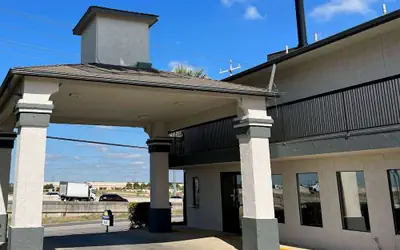 Days Inn by Wyndham San Antonio Morgan's Wonderland / IH-35 N