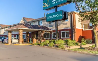 Quality Inn & Suites Eau Claire University Area