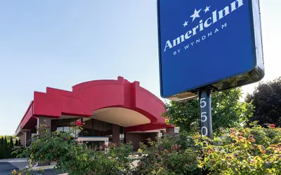 AmericInn by Wyndham Grand Rapids Airport North