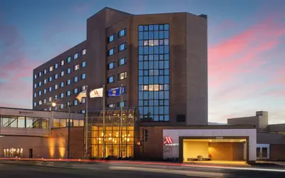 Oshkosh Marriott Waterfront Hotel & Convention Center