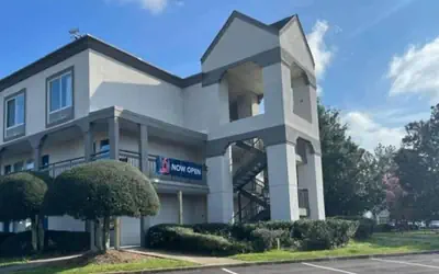 Studio 6 Suites Norcross, GA