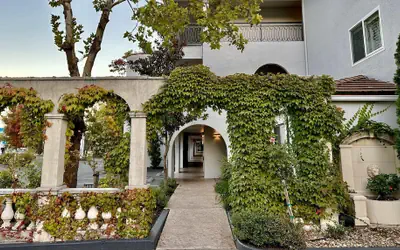 Dry Creek Inn MOD Collection by Sonesta