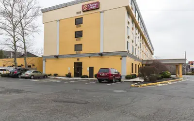 Clarion Hotel Somerset - New Brunswick