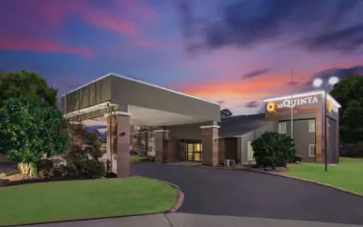 La Quinta Inn by Wyndham El Dorado