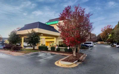 Spark by Hilton Charlotte Airport North