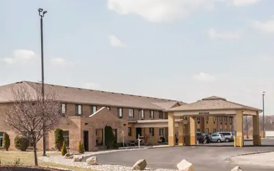 Quality Inn Defiance