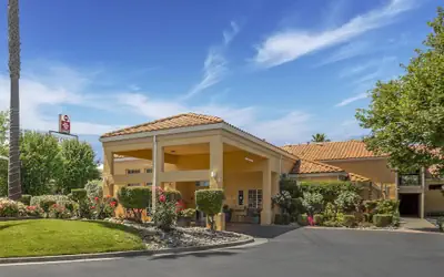 Best Western Plus Dixon Davis